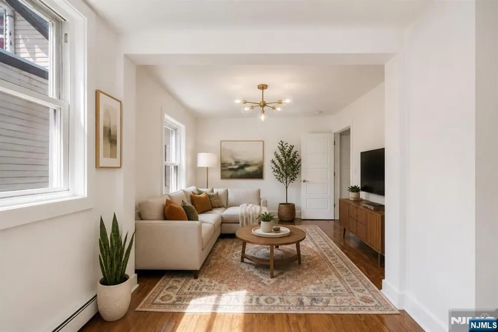 142 Steuben Street East Orange, NJ 07018
