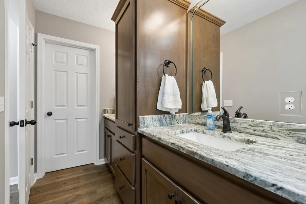 73 Marys Ln Lafayette, TN 37083