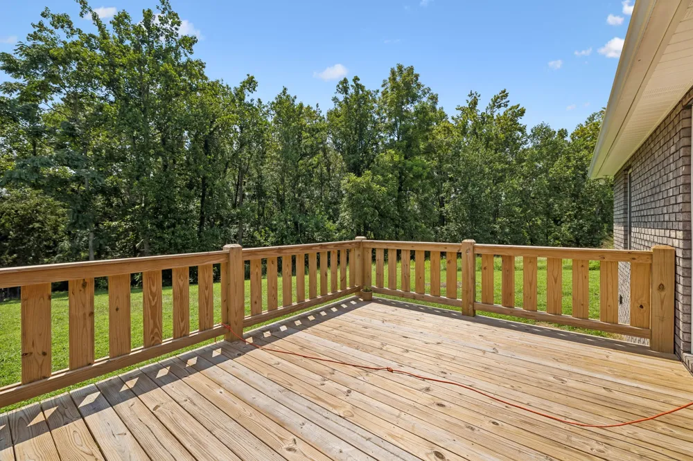 73 Marys Ln Lafayette, TN 37083