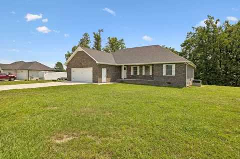 73 Marys Ln
