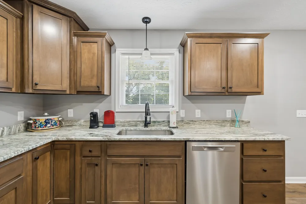 73 Marys Ln Lafayette, TN 37083