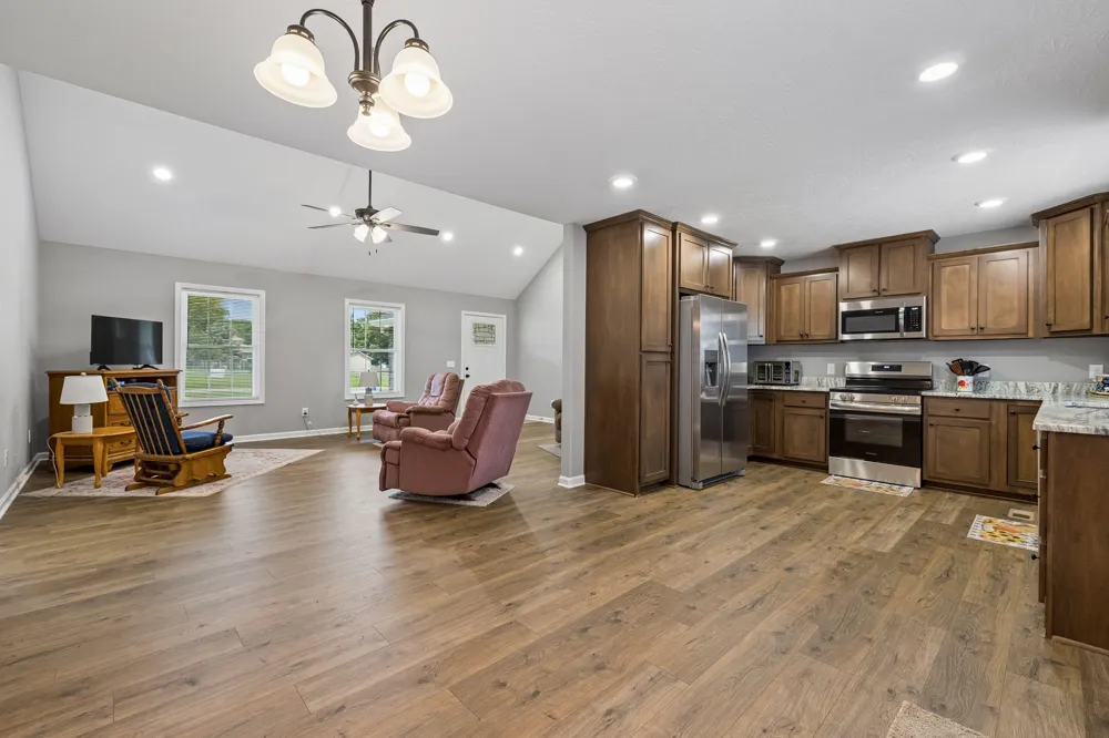 73 Marys Ln Lafayette, TN 37083