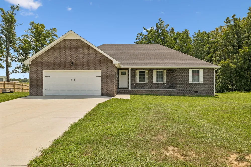 73 Marys Ln Lafayette, TN 37083