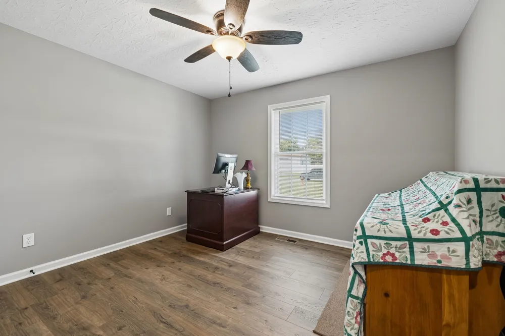 73 Marys Ln Lafayette, TN 37083