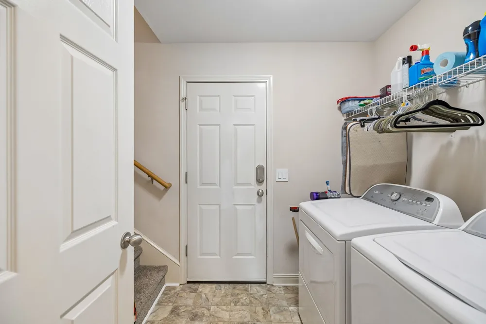 1983 Young Ln Chapel Hill, TN 37034