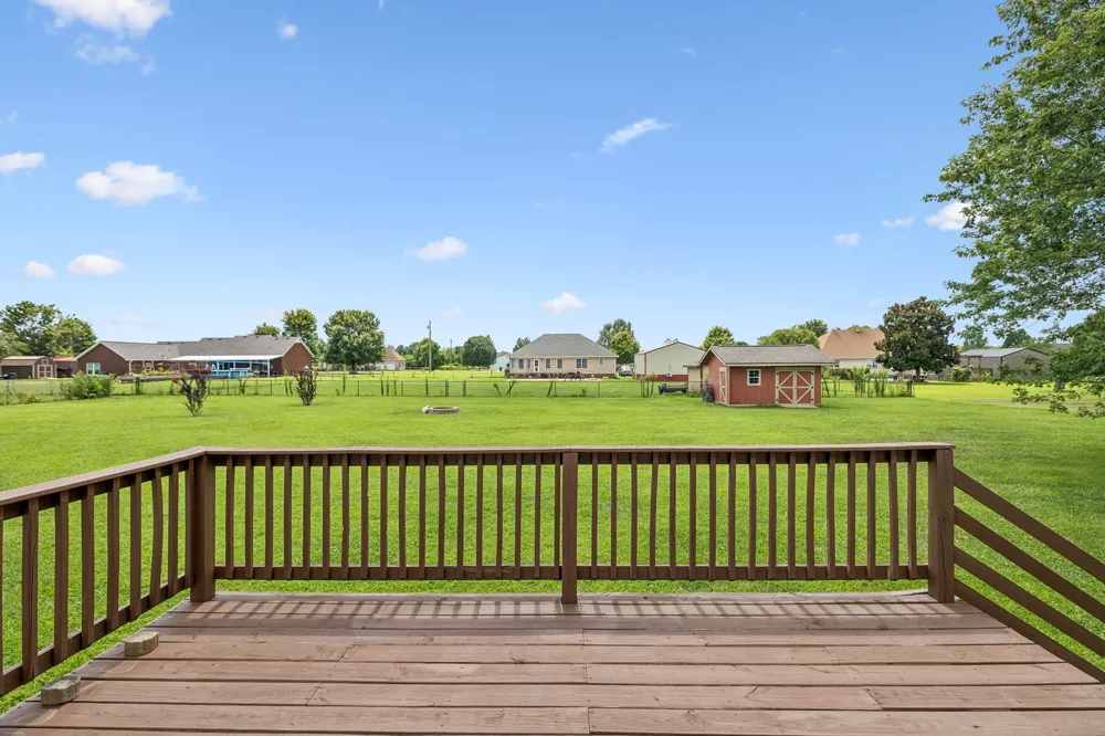 1983 Young Ln Chapel Hill, TN 37034