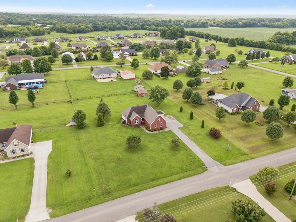 1983 Young Ln Chapel Hill, TN 37034