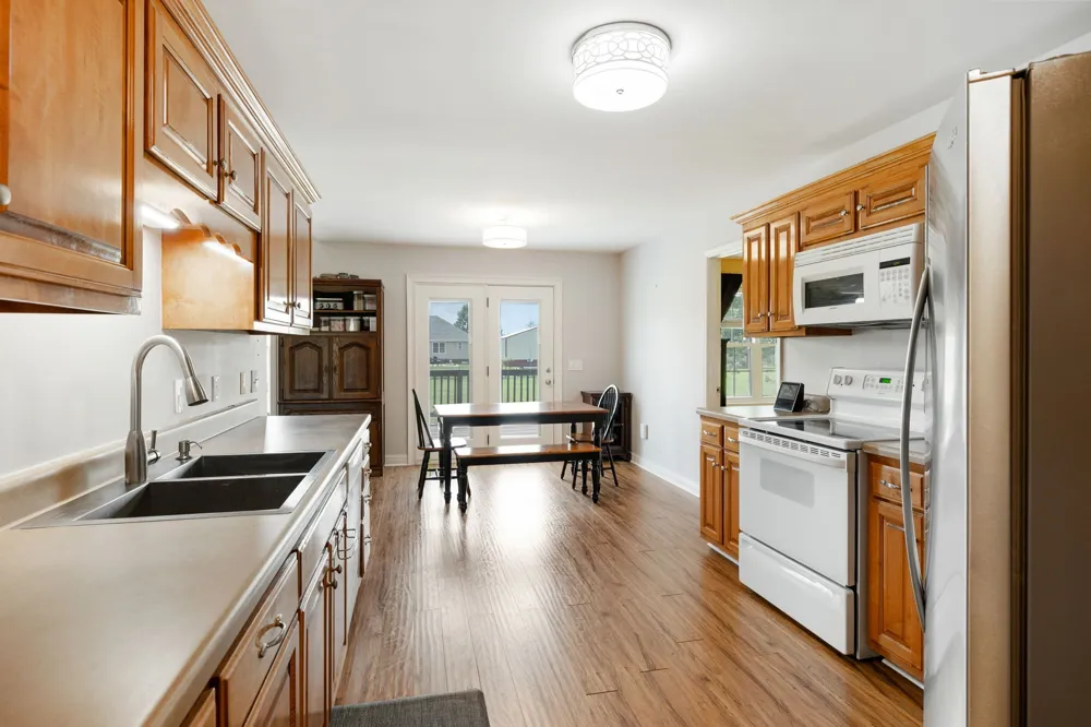 1983 Young Ln Chapel Hill, TN 37034