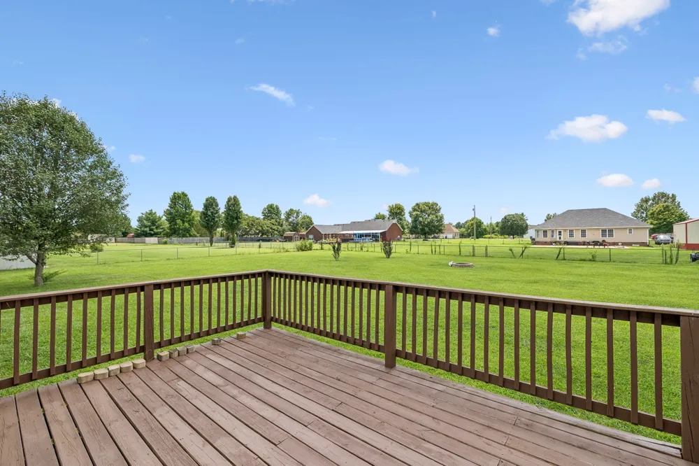 1983 Young Ln Chapel Hill, TN 37034