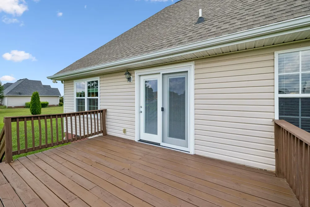1983 Young Ln Chapel Hill, TN 37034