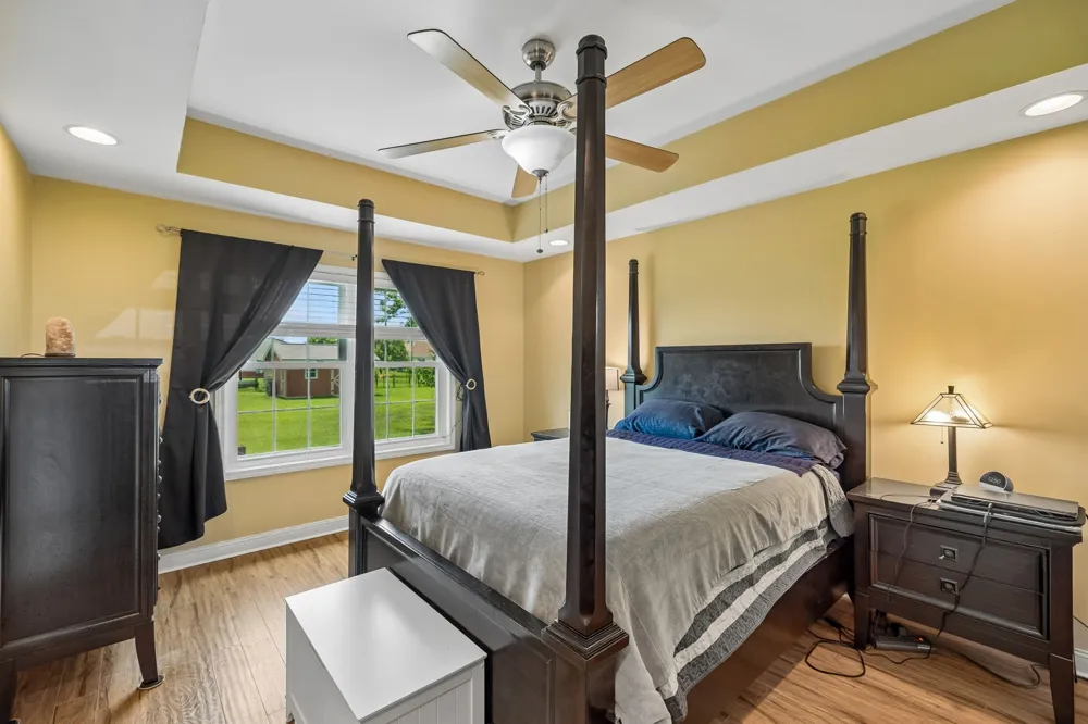 1983 Young Ln Chapel Hill, TN 37034
