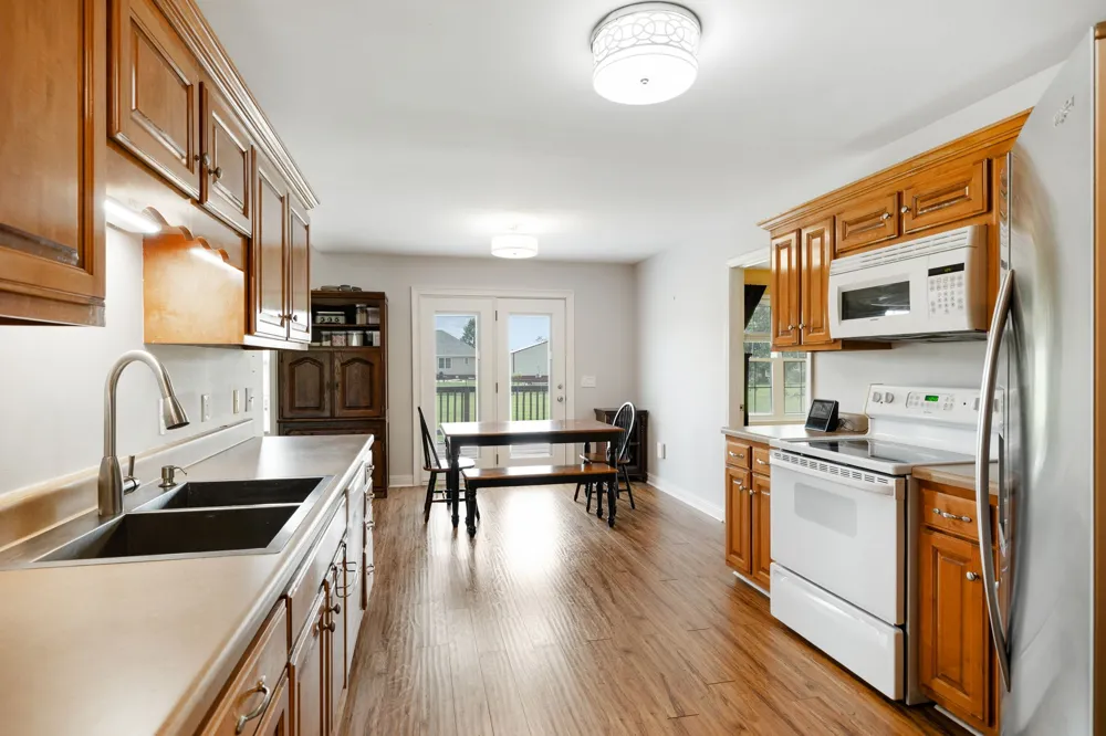 1983 Young Ln Chapel Hill, TN 37034
