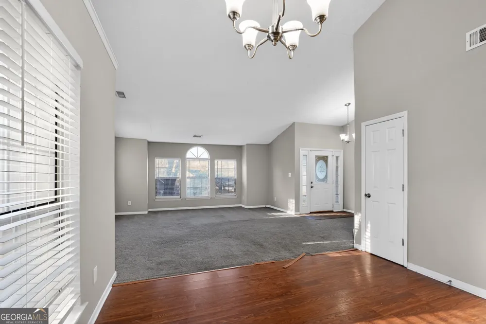 716 Shore LN Lithonia, GA 30058