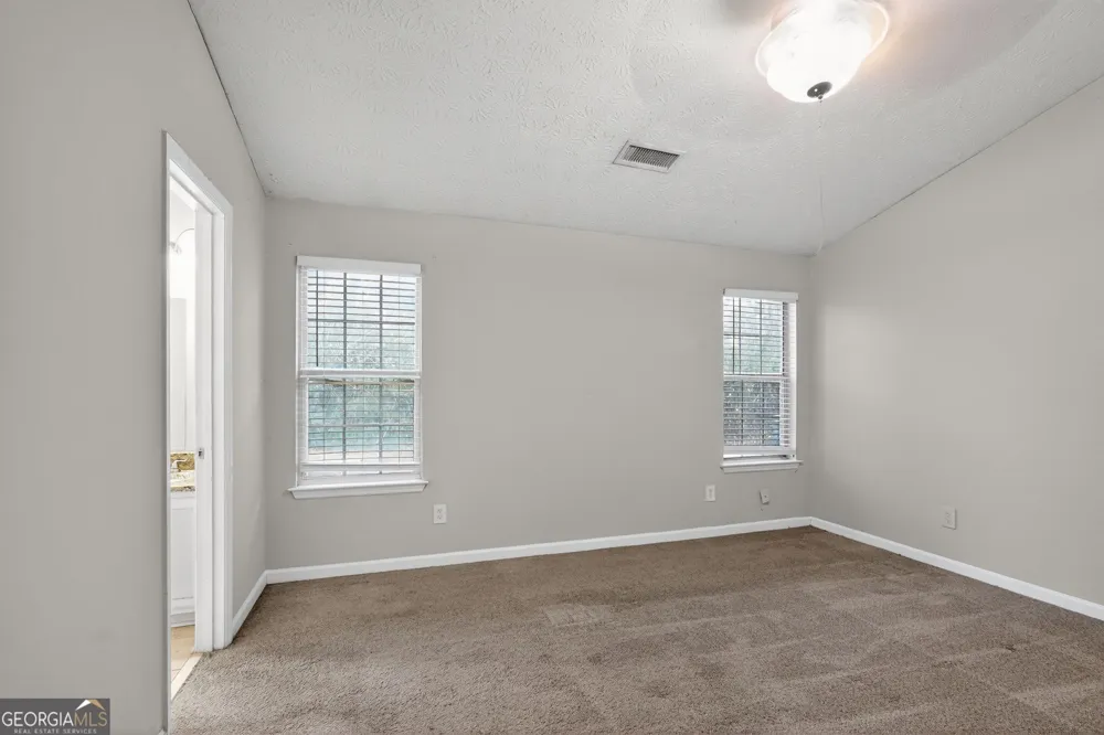 716 Shore LN Lithonia, GA 30058