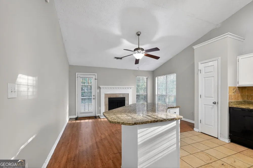 716 Shore LN Lithonia, GA 30058