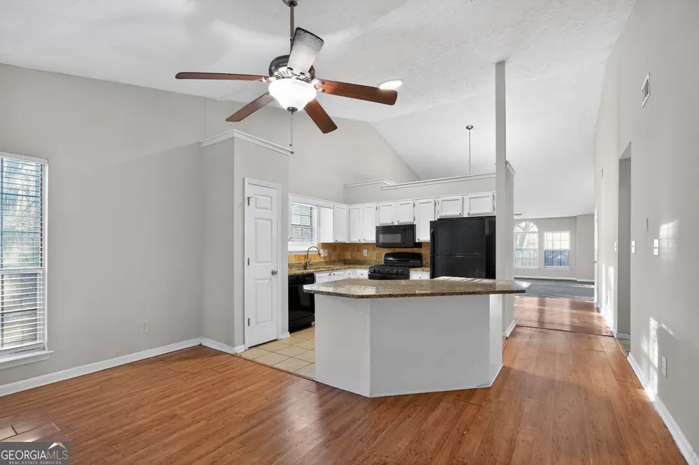716 Shore LN Lithonia, GA 30058