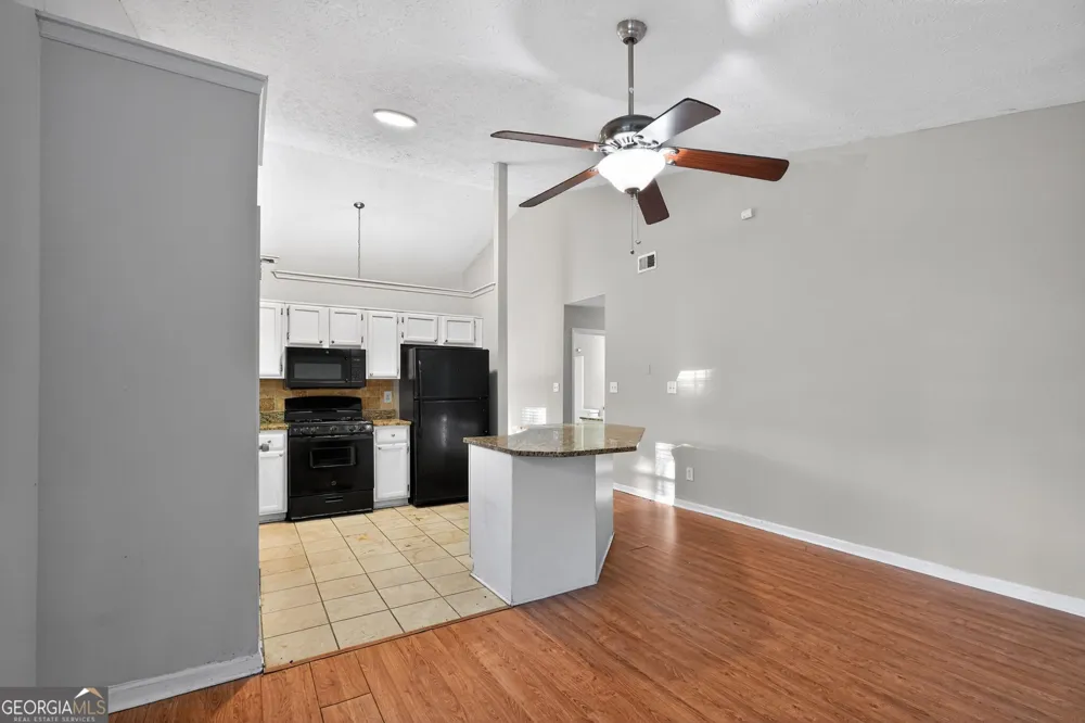716 Shore LN Lithonia, GA 30058