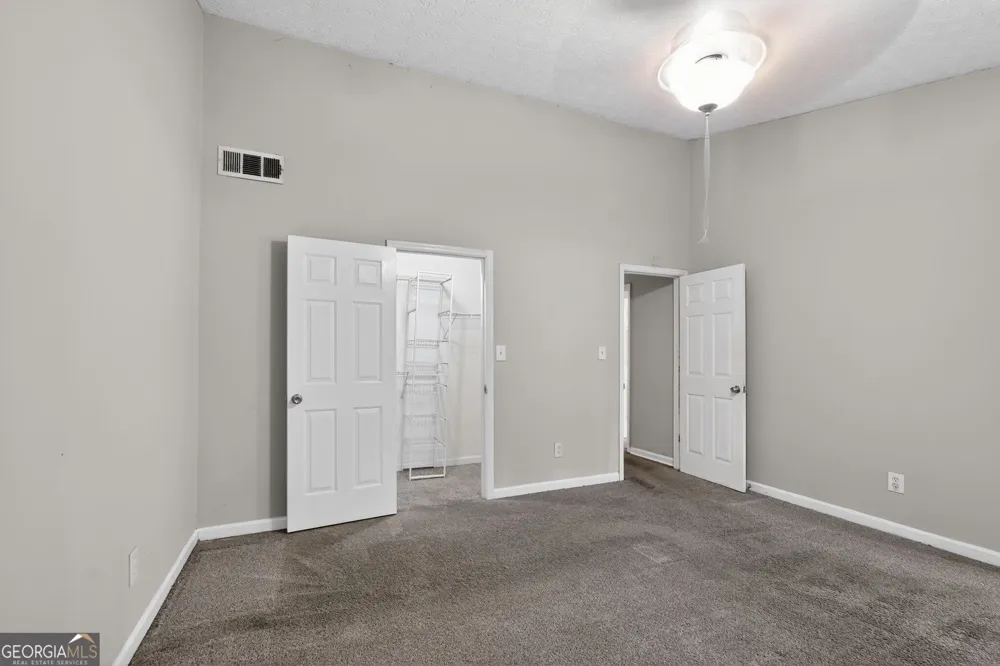 716 Shore LN Lithonia, GA 30058