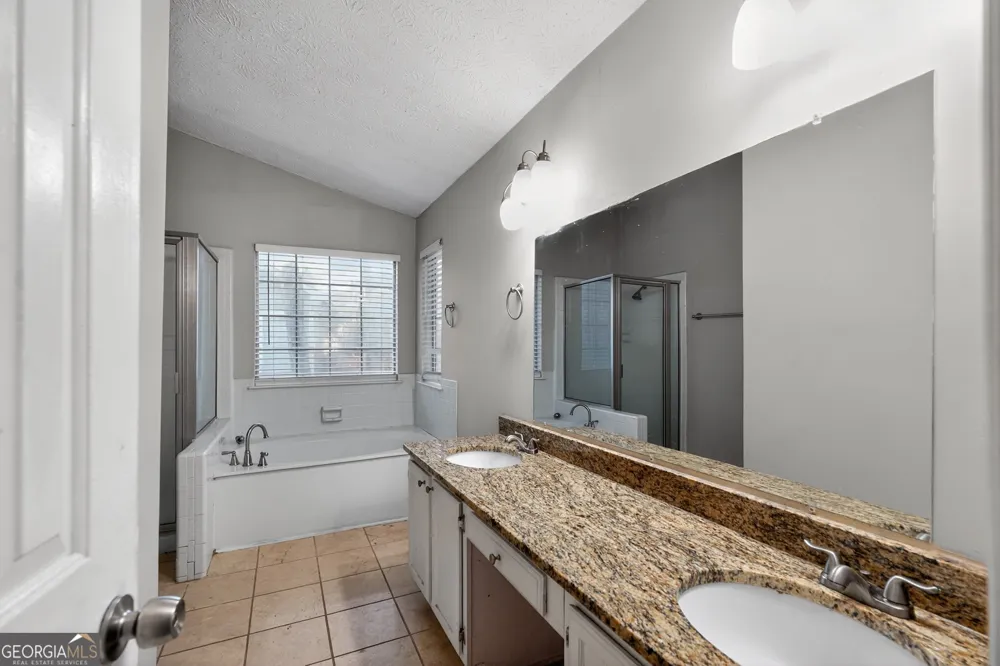 716 Shore LN Lithonia, GA 30058
