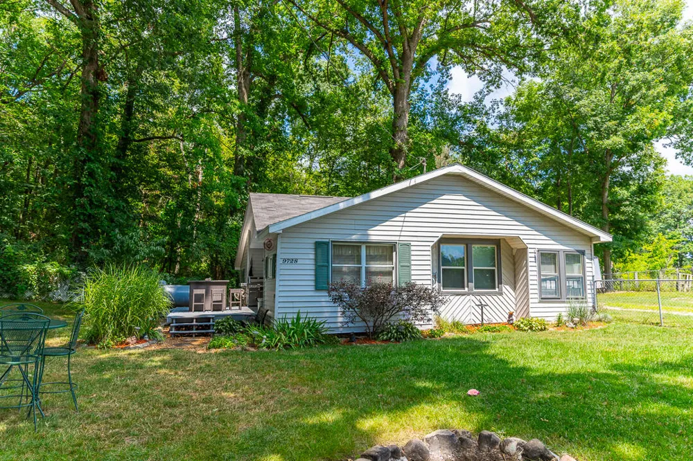 9728 Lakeview Drive Jerome, MI 49249