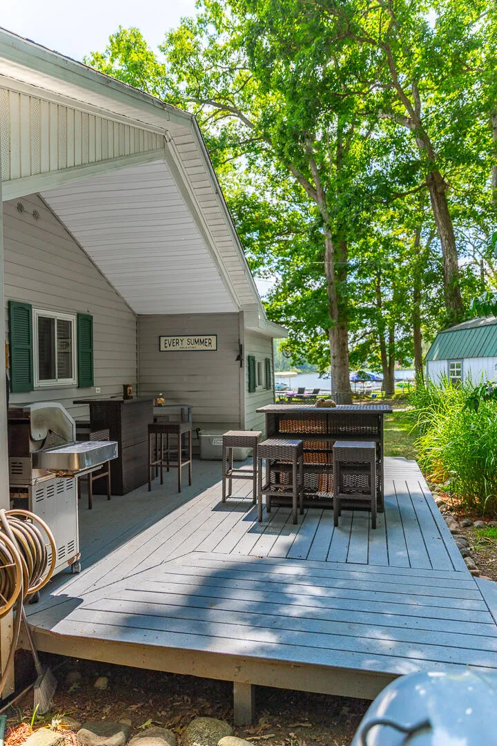 9728 Lakeview Drive Jerome, MI 49249