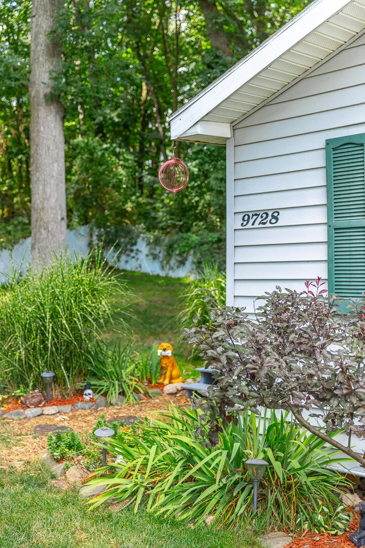 9728 Lakeview Drive Jerome, MI 49249