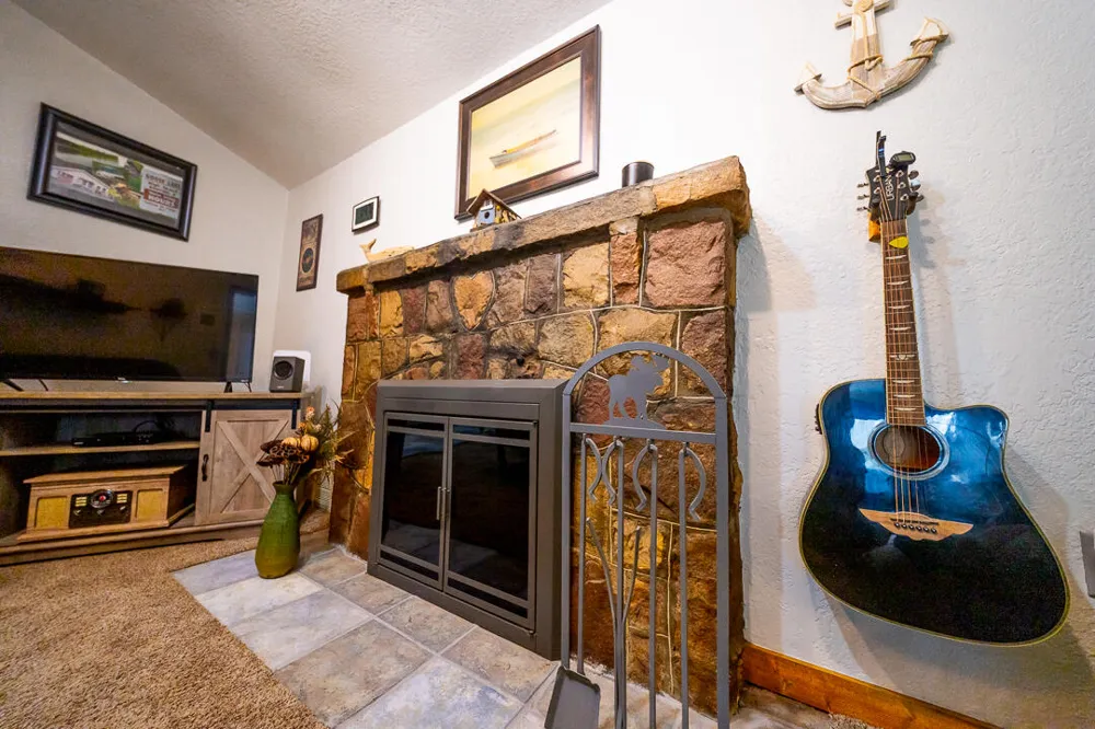 9728 Lakeview Drive Jerome, MI 49249
