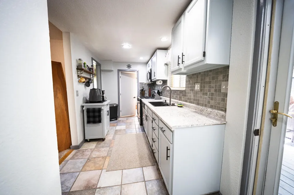 9728 Lakeview Drive Jerome, MI 49249