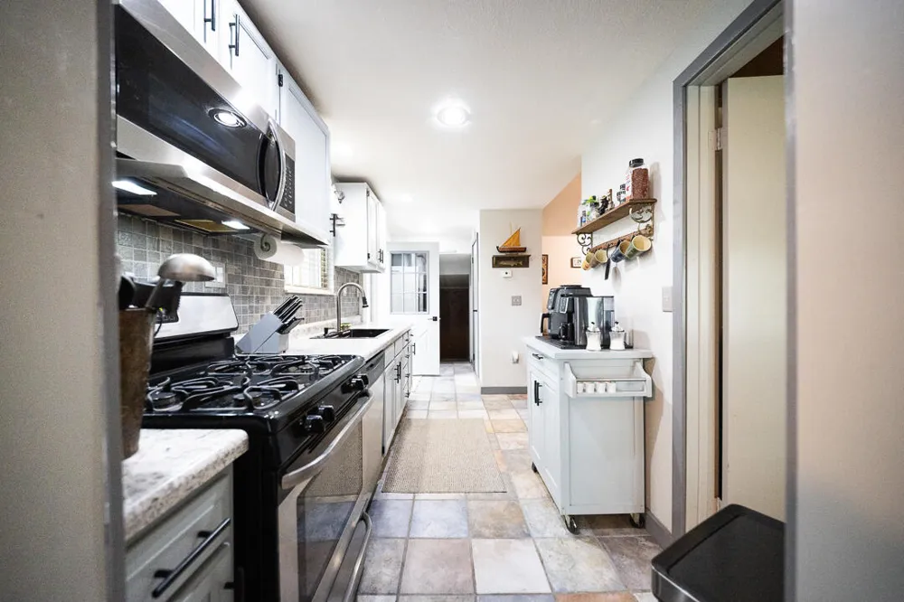 9728 Lakeview Drive Jerome, MI 49249