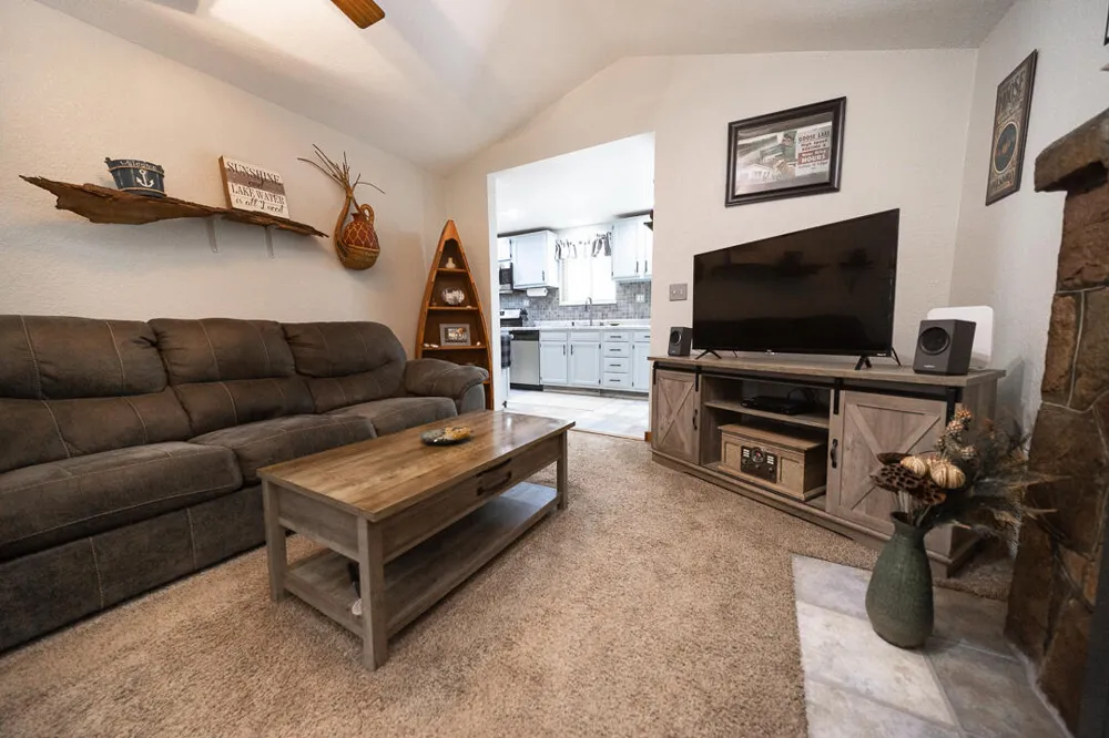 9728 Lakeview Drive Jerome, MI 49249