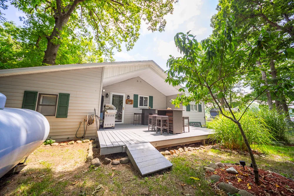 9728 Lakeview Drive Jerome, MI 49249