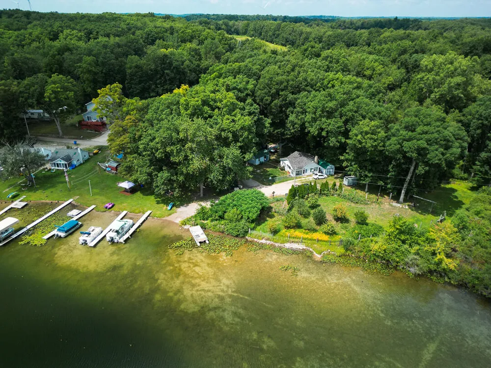 9728 Lakeview Drive Jerome, MI 49249