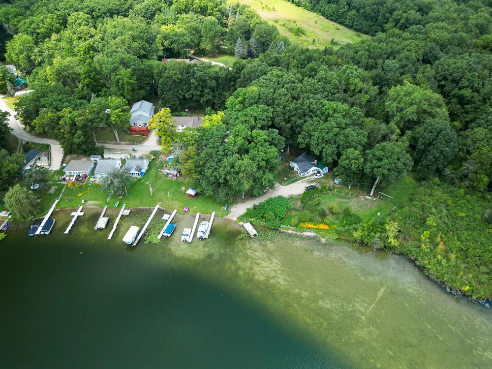 9728 Lakeview Drive Jerome, MI 49249