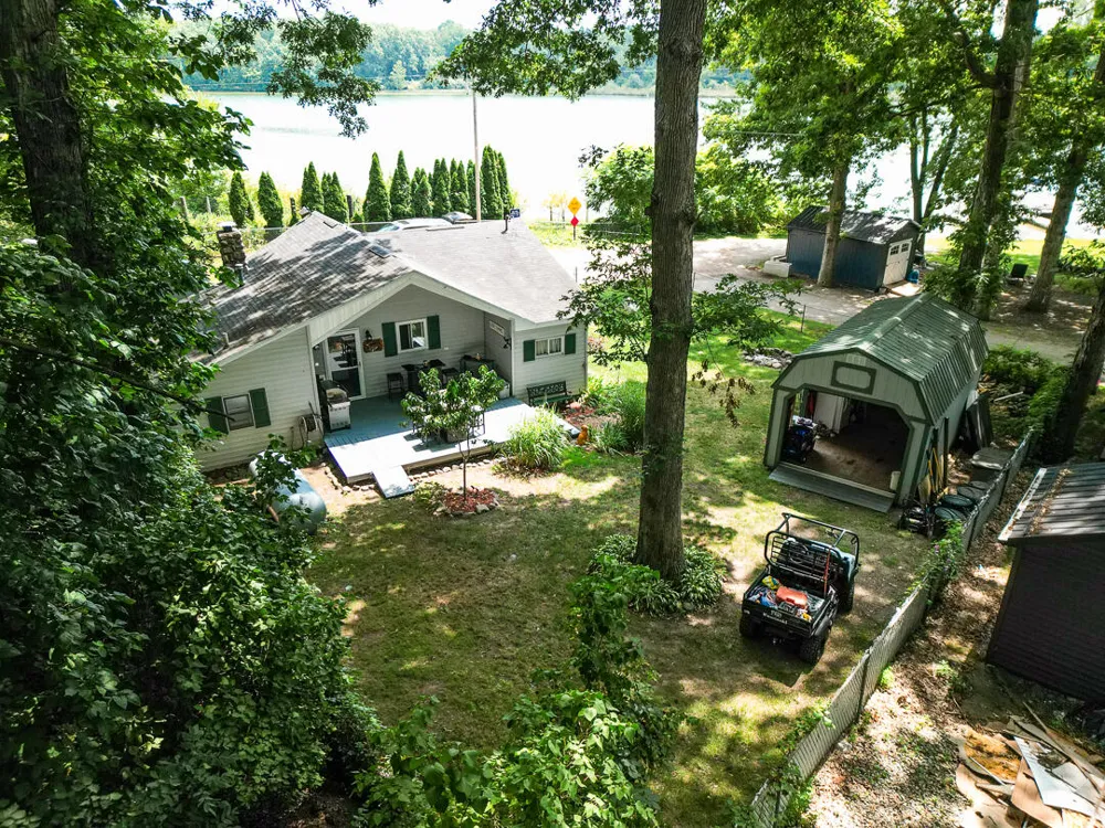 9728 Lakeview Drive Jerome, MI 49249