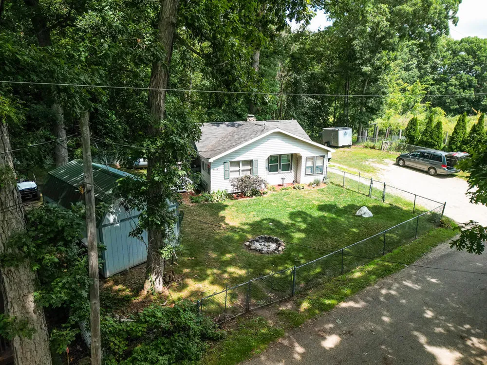 9728 Lakeview Drive Jerome, MI 49249