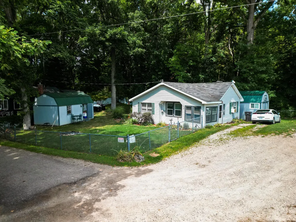 9728 Lakeview Drive Jerome, MI 49249