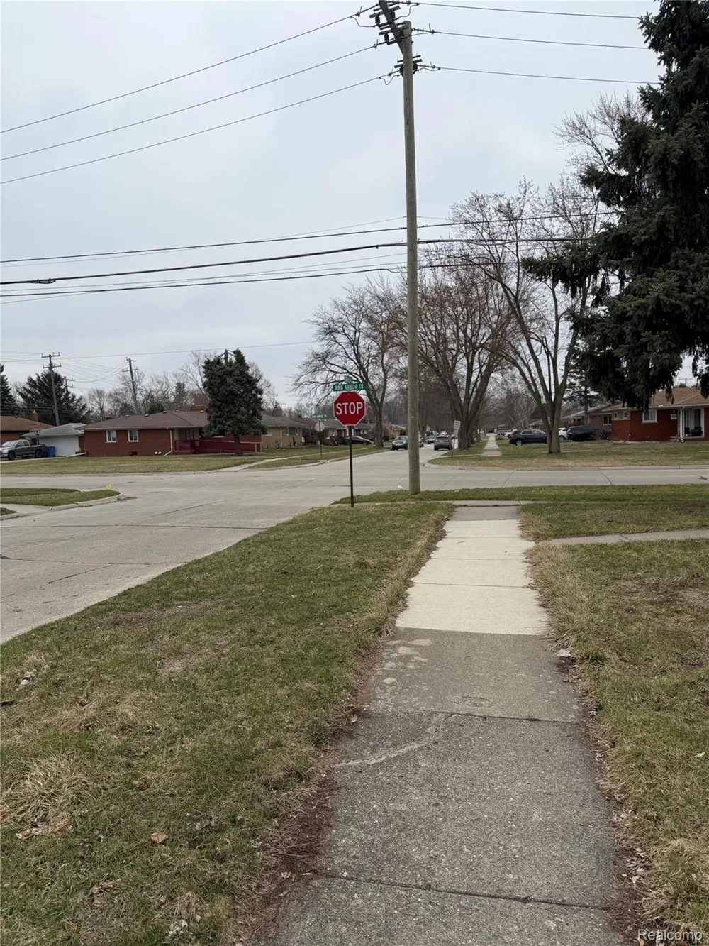 8225 Lochdale Street Dearborn Heights City, MI 48127