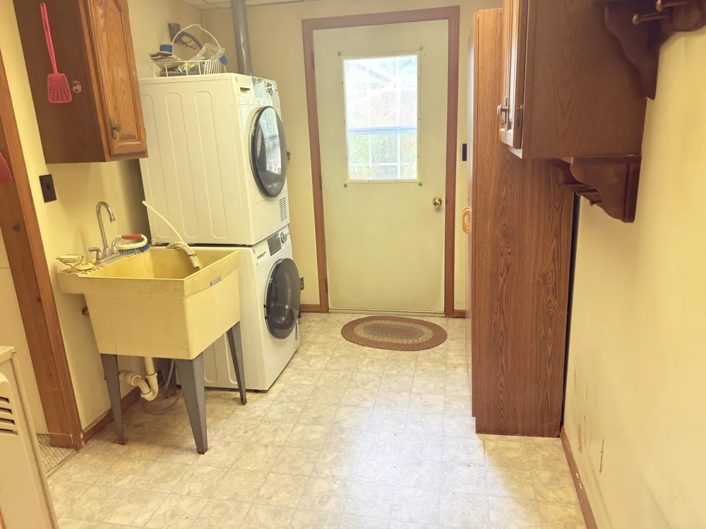9463 Big Stone Lake Road Evart, MI 49631