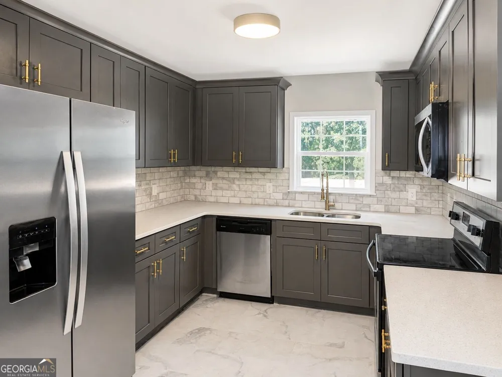 4521 S Roberts DR Buford, GA 30518