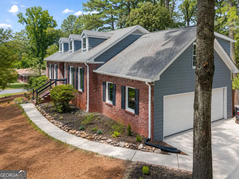 4521 S Roberts DR Buford, GA 30518