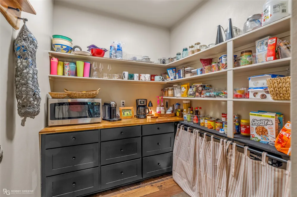 1652 Gravel Point Road Frierson, LA 71027
