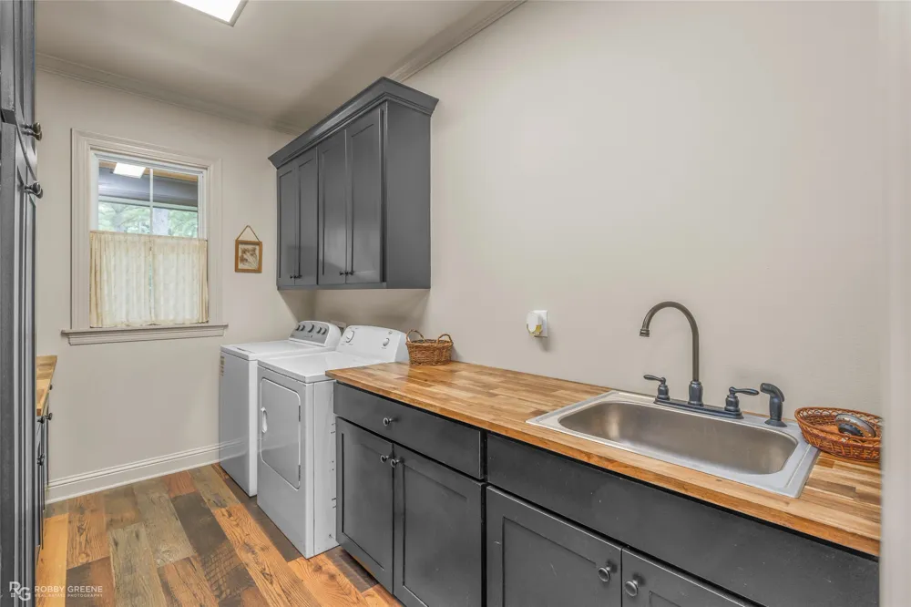1652 Gravel Point Road Frierson, LA 71027
