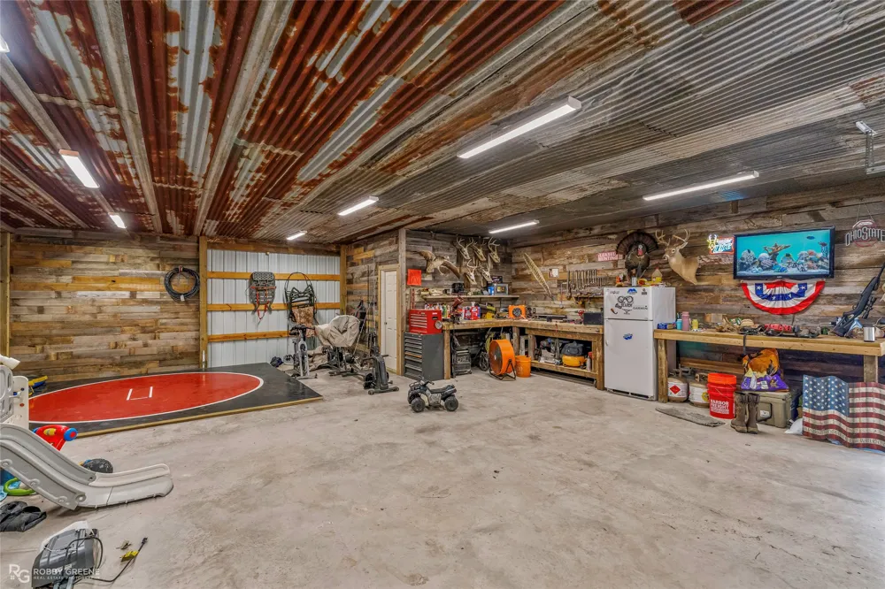 1652 Gravel Point Road Frierson, LA 71027
