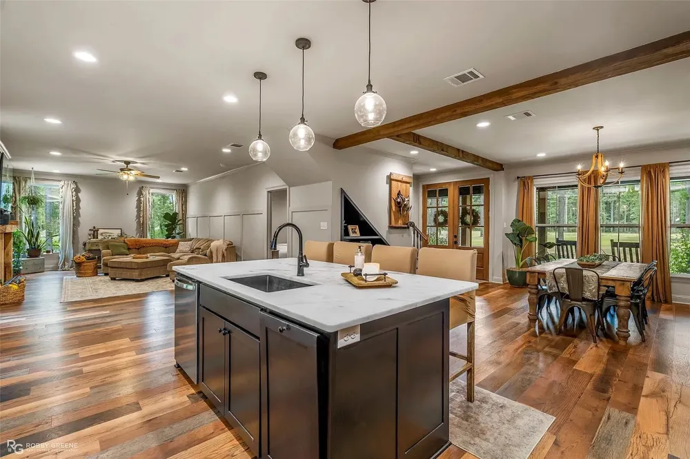 1652 Gravel Point Road Frierson, LA 71027