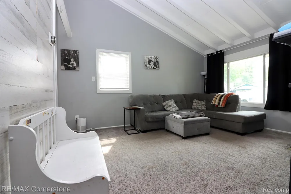 25236 Hopkins Street Dearborn Heights City, MI 48125