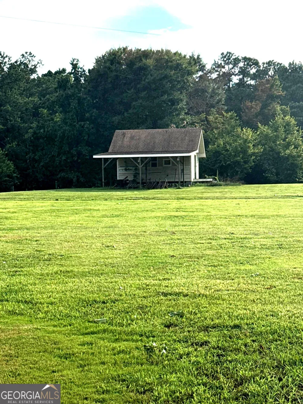259 Lovers LN Union Point, GA 30669