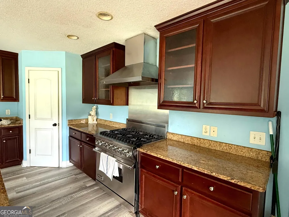 259 Lovers LN Union Point, GA 30669