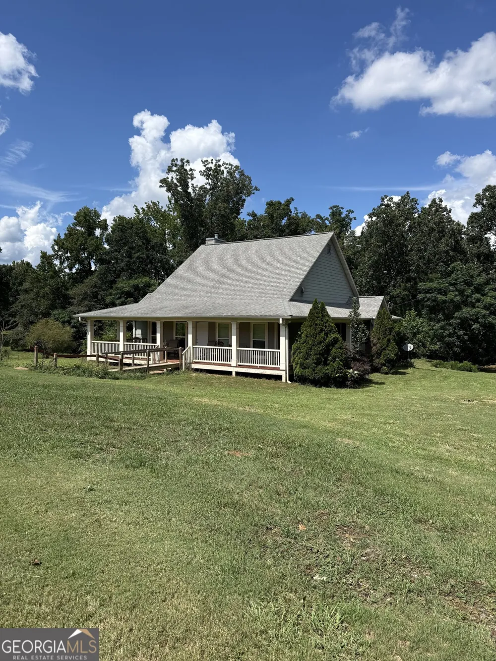 259 Lovers LN Union Point, GA 30669