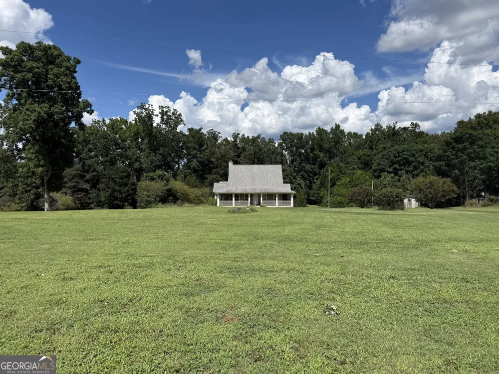 259 Lovers LN Union Point, GA 30669