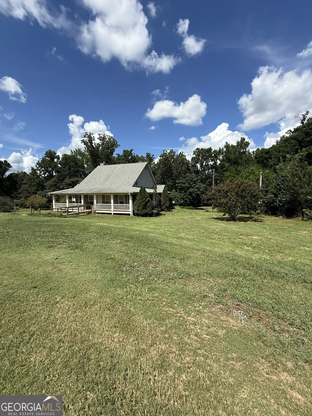 259 Lovers LN Union Point, GA 30669